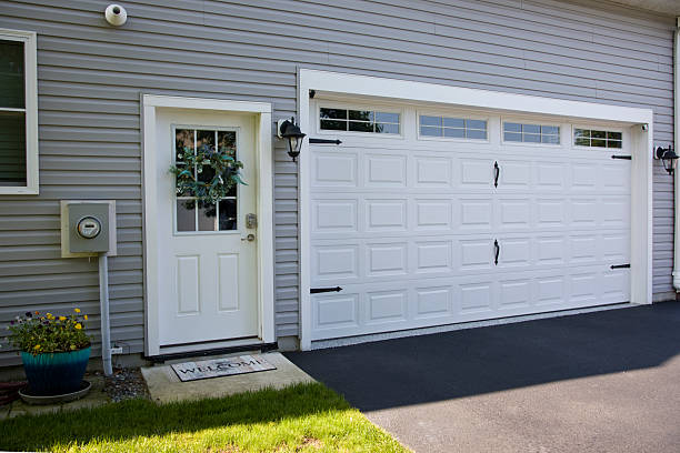 24/7 Emergency Garage Door Panel Replacement experts in Boiling Springs, SC